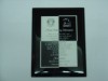 diploma Diagonal con BTN en placa de aluminio Anodizado de 175 mm x 250 mm, grabado con sus datos, en base de cristal, poliéster (polyester), o madera, con su logotipo impreso y o grabado